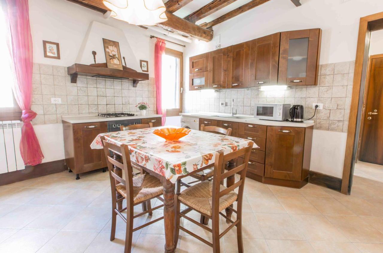 Canal Dream Cosy Apartment With Canal View Венеция Екстериор снимка