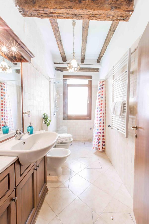 Canal Dream Cosy Apartment With Canal View Венеция Екстериор снимка