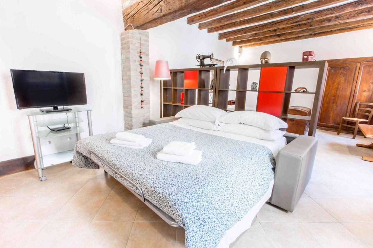 Canal Dream Cosy Apartment With Canal View Венеция Екстериор снимка